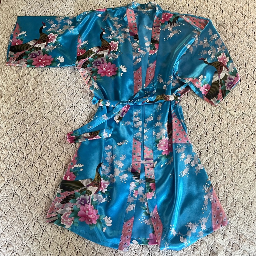 Exquisite Blue and Pink Floral Kimono Robe